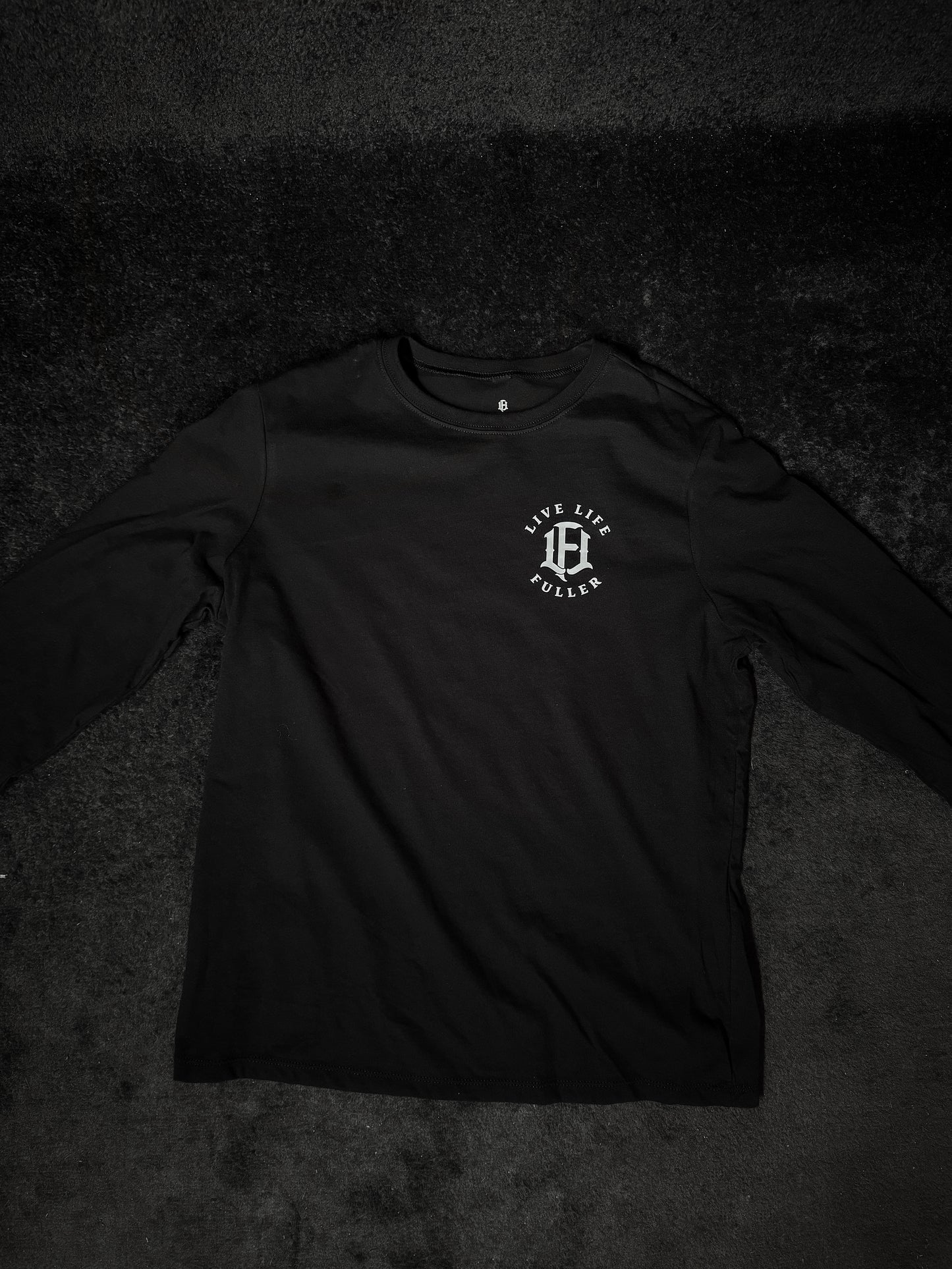 WOMEN'S LONG SLEEVE - BLACK