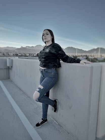 WOMEN'S CROPPED CREWNECK