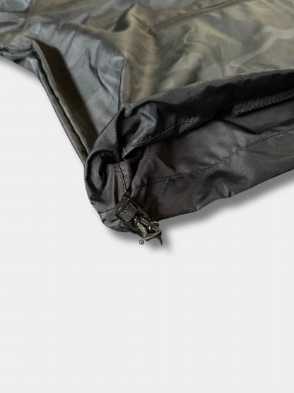 CROPPED BLACK CAMO WINDBREAKER