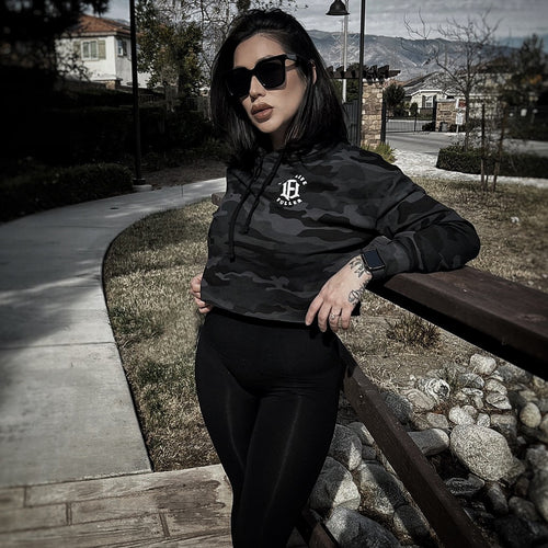 CROPPED HOODIE - BLACK CAMO