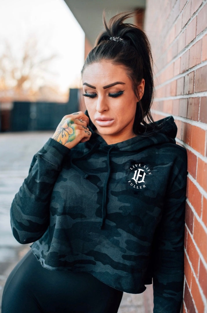CROPPED HOODIE - BLACK CAMO